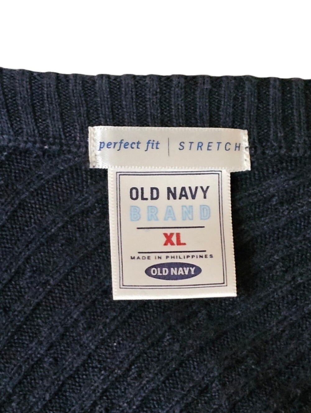 Old Navy Women's Deep Blue V‑Neck Cable Knit Sweater - Picture 5 of 5